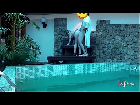 ❤️ Bos mengundang pelayan ke kolam renang, tetapi tidak bisa menahan panas ❤ Sex di id.serviporno.ru ️